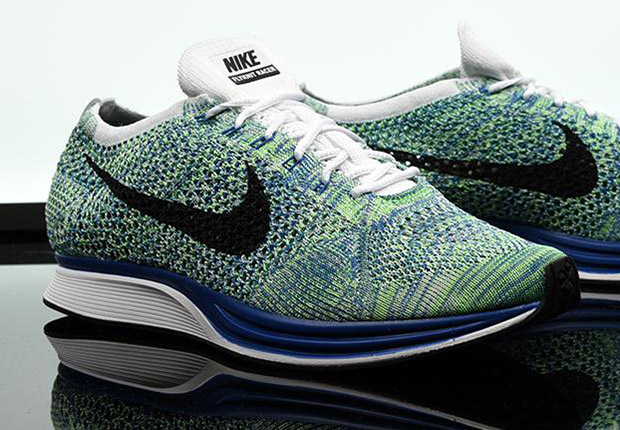 Flyknit Racer Green Strike