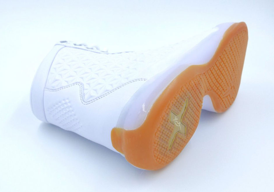 Kobe 10 High Ext White Gum 1