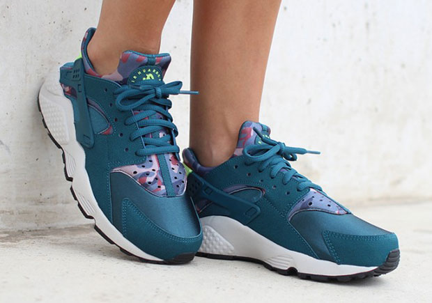 Nike Air Huarache More Camouflage 01