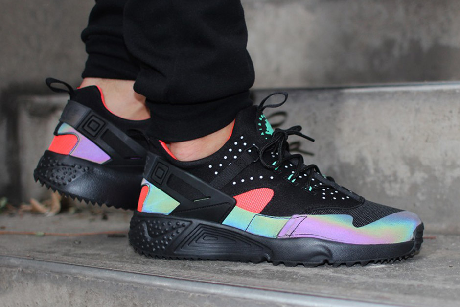 Nike Air Huarache Utility Iridescent 01