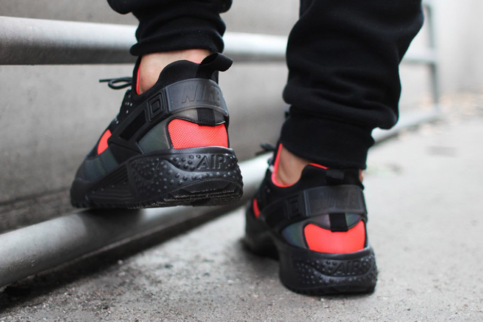 Nike Air Huarache Utility Iridescent 03