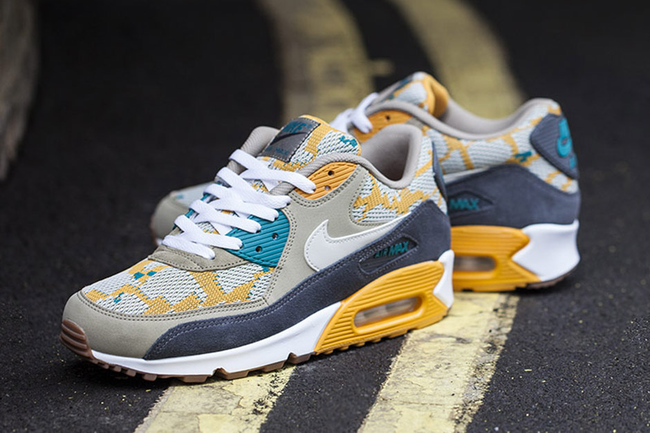 Nike Air Max 90 Pa Gold Light Bone 02