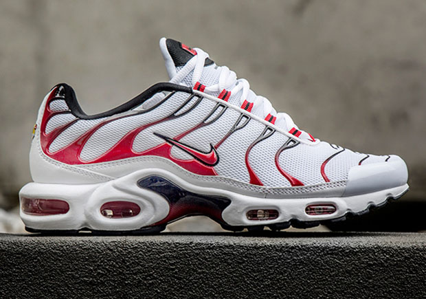 Nike Air Max Plus Kombat 2