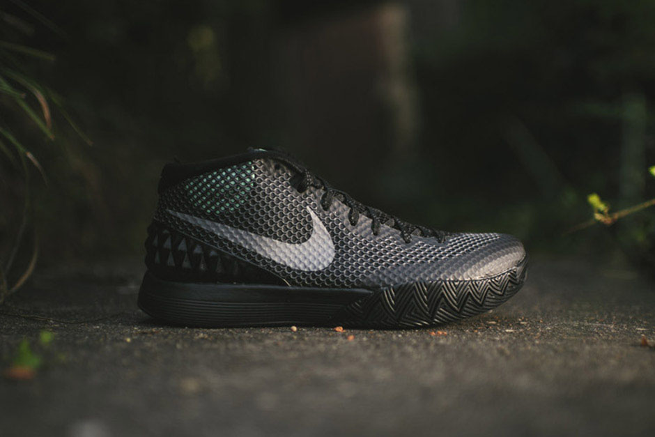 Nike Kyrie 1 Green Glow Coming Soon 02