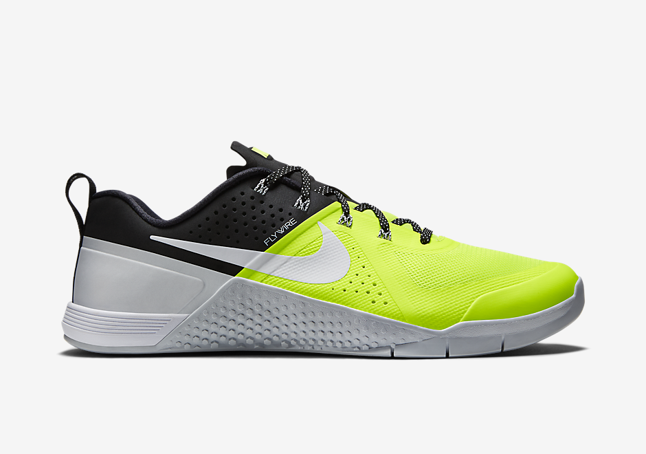 Nike Metcon Black Volt 2