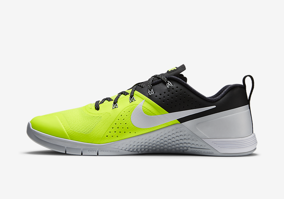 Nike Metcon Black Volt 3