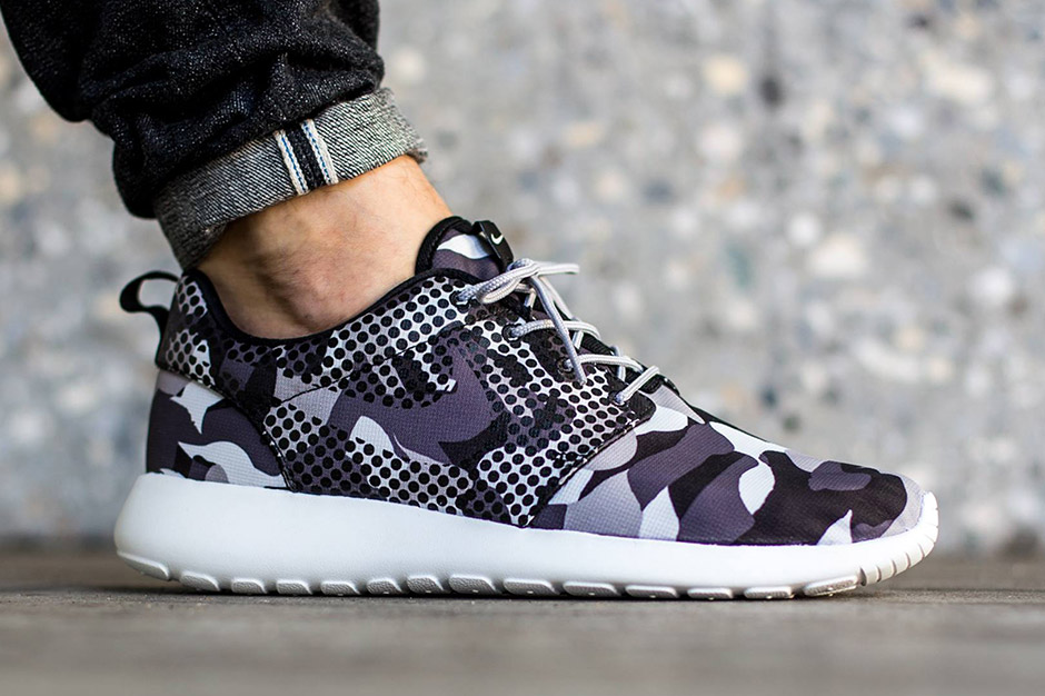 Nike Roshe Run Polka Camo 02