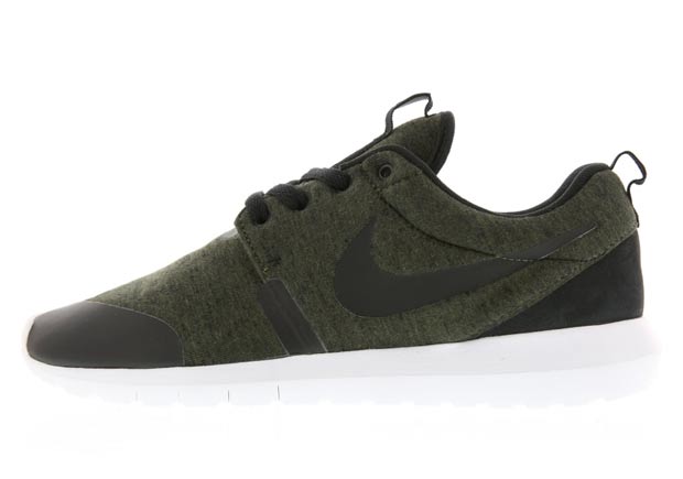 Nike Roshe Run Tech Fleece Cargo Khaki 02