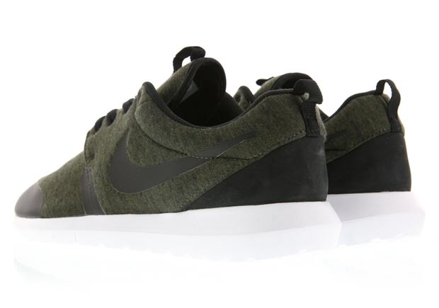 Nike Roshe Run Tech Fleece Cargo Khaki 05