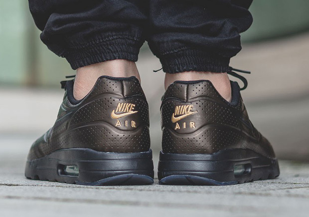 Air Max 1 Ultra Metallic Finish 1