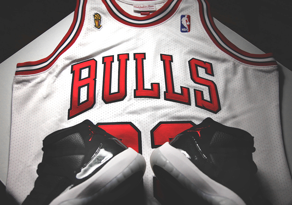 Celebrate Chicago Bulls 72-10 Season with Michael Jordan's 1996 Finals Jersey