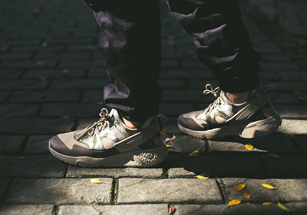 An On-Feet Look at the Nike Air Huarache Utility “Camo”