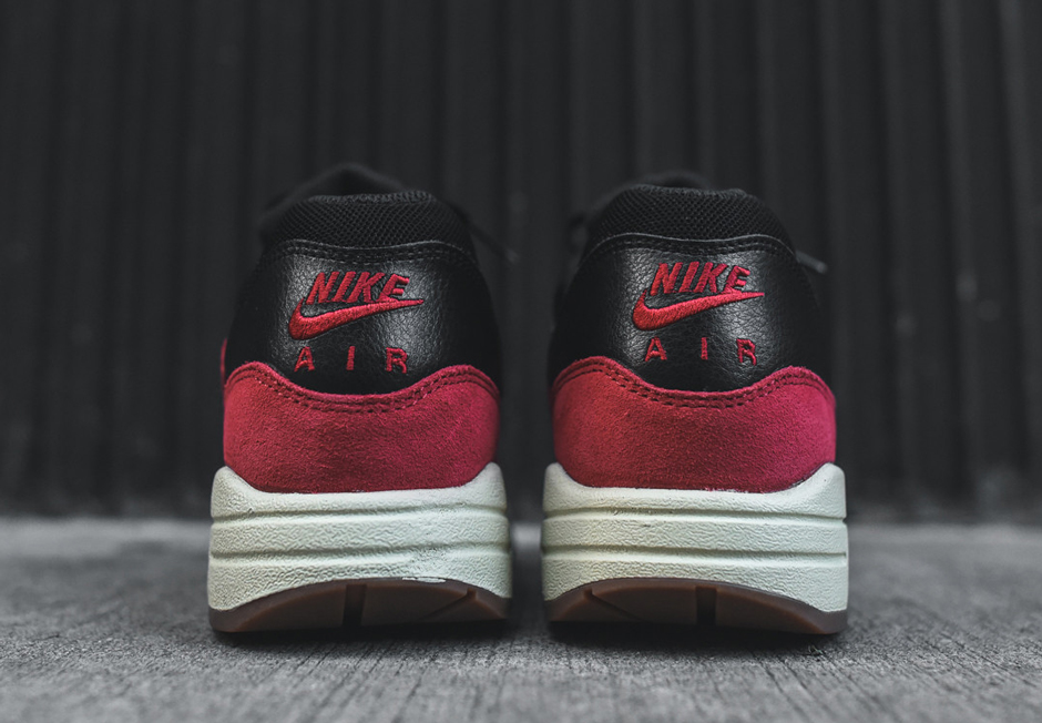 Nike Air Max 1 Gs Bred 04