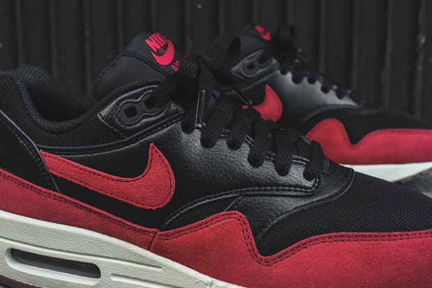 Nike Air Max 1 Gs Bred 07