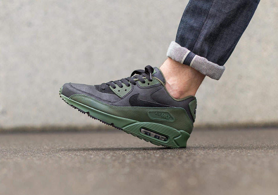 Nike Air Max 90 Winter Black Carbon Green 1