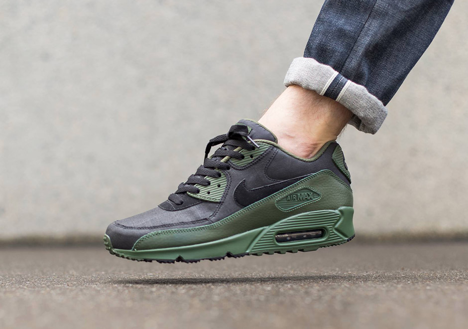 Nike Air Max 90 Winter Black Carbon Green 2