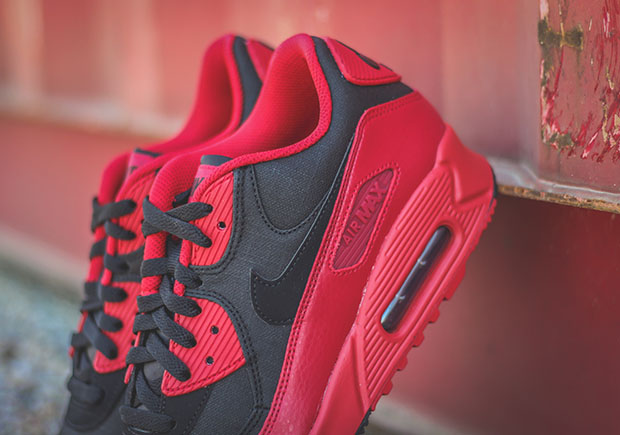 Nike Air Max 90 Winter Black Gym Red 4