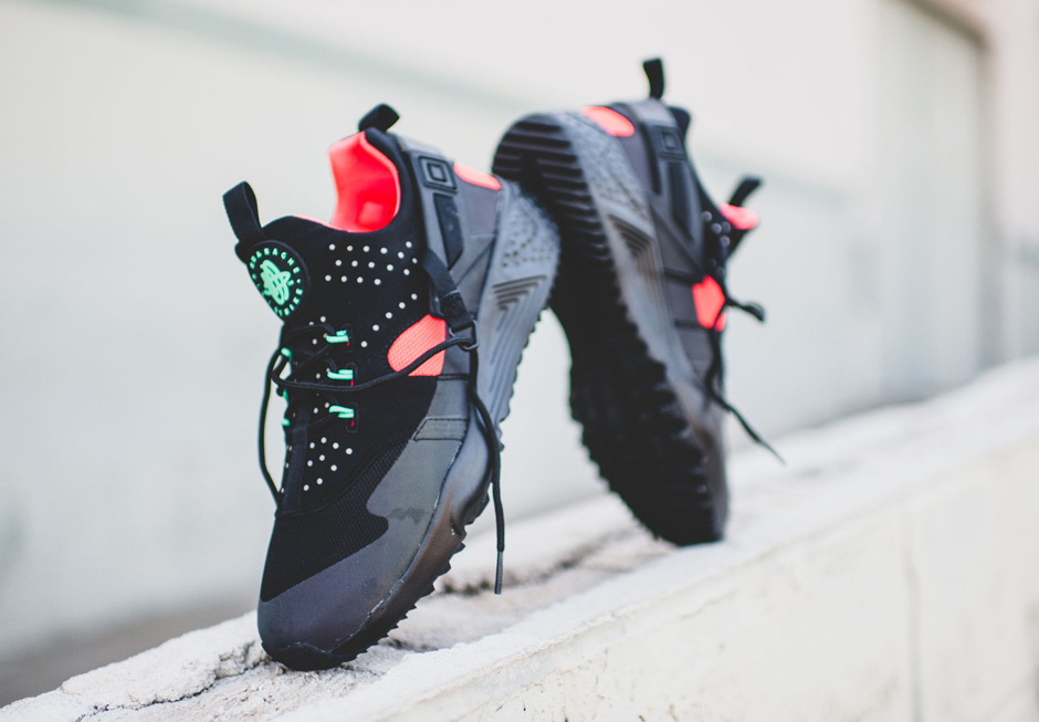 Nike Huarache Utility Black Red Green Available 03