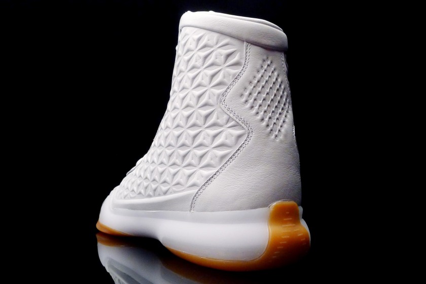 Nike Kobe 10 Ext High White Gum 02