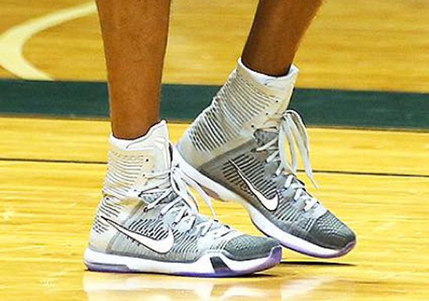 Kobe's Back And Wearing New Nike Kobe 10 Elite PEs