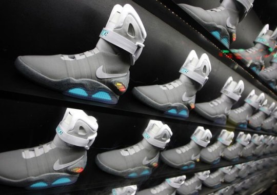 Nike Hints At Power-Lacing Mag Release For October 21, 2015