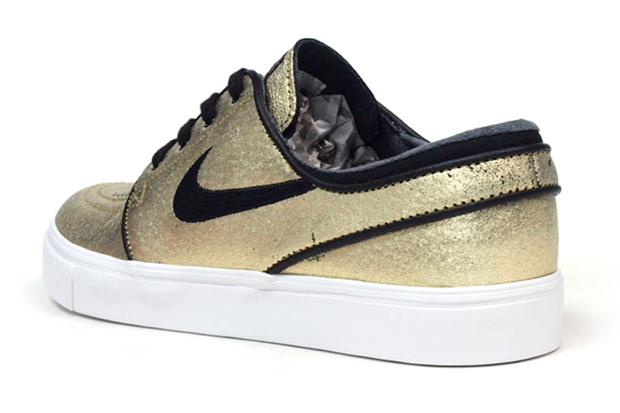 Nike Sb Stefan Janoski Gold Foil Releasing 05