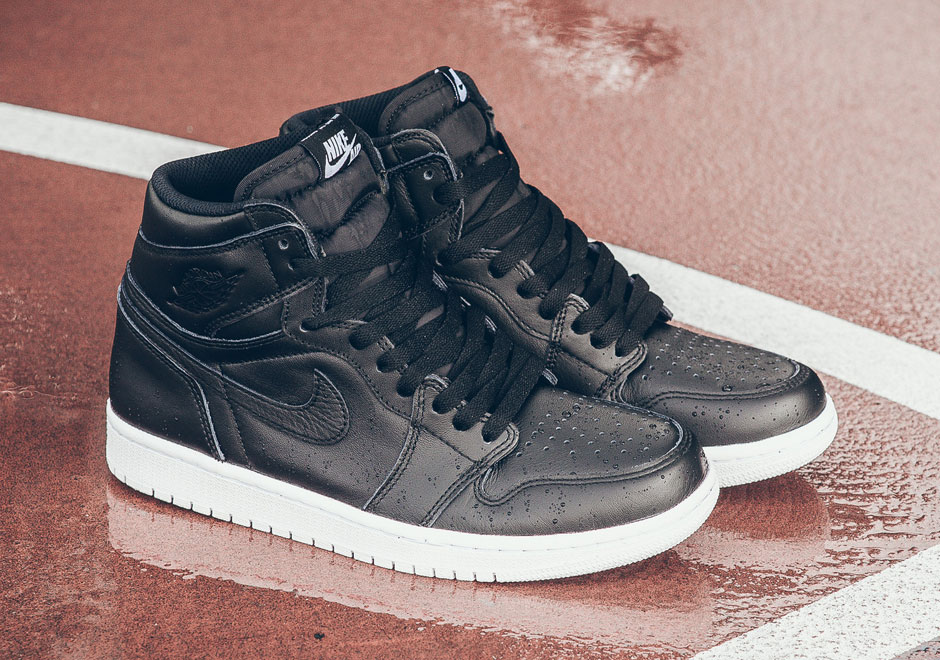 Air Jordan 1 Retro High OG "Cyber Monday"