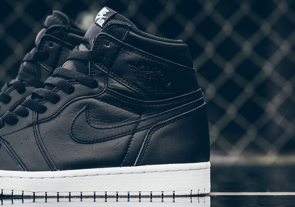 Air Jordan 1 High Cyber Monday Black White 3