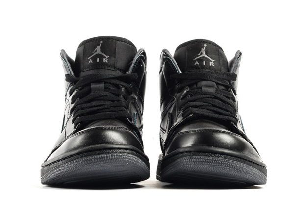 Air Jordan 1 Mid Black Dark Grey 03