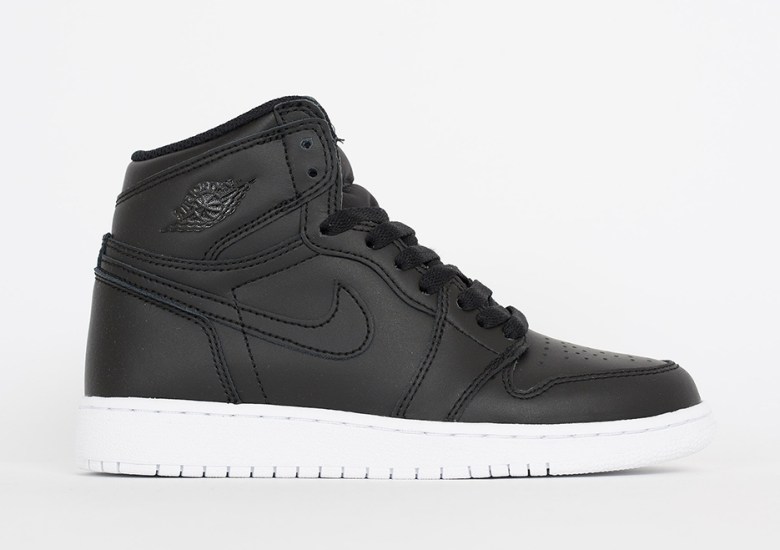 Air Jordan 1 Retro High OG “Cyber Monday” Releasing In Kids Sizes