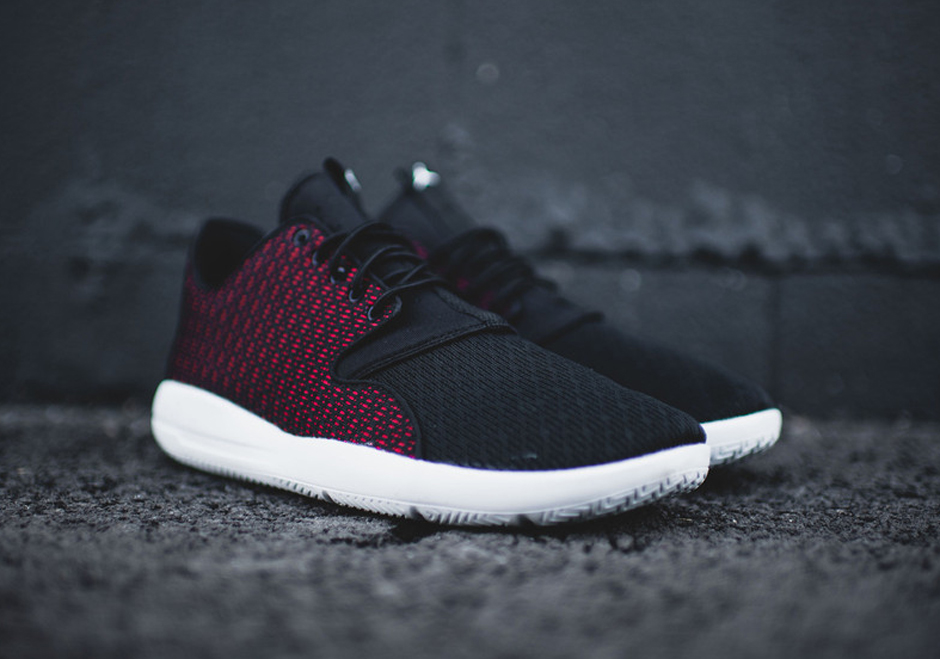 Air Jordan Eclipse Black Red Xmas 01