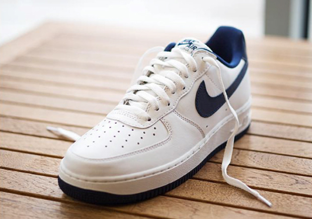 Nike Air Force One Low Nai Ke White Navy 02