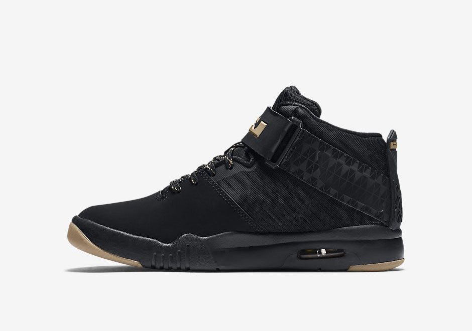 Nike Lebron Akronite Black Gold 3