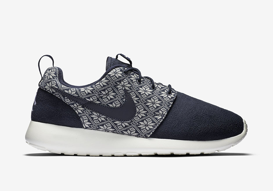 Nike Roshe One Winter Sweater Navy