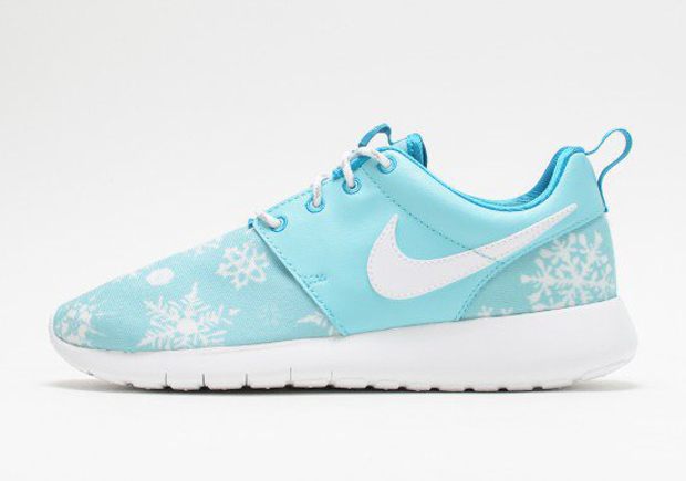 Nike Roshe Run Gs Snow Fall 02