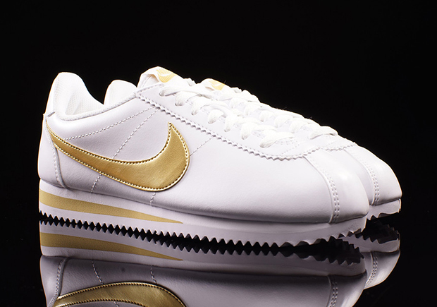 Nike Wmns Cortez White Gold 3