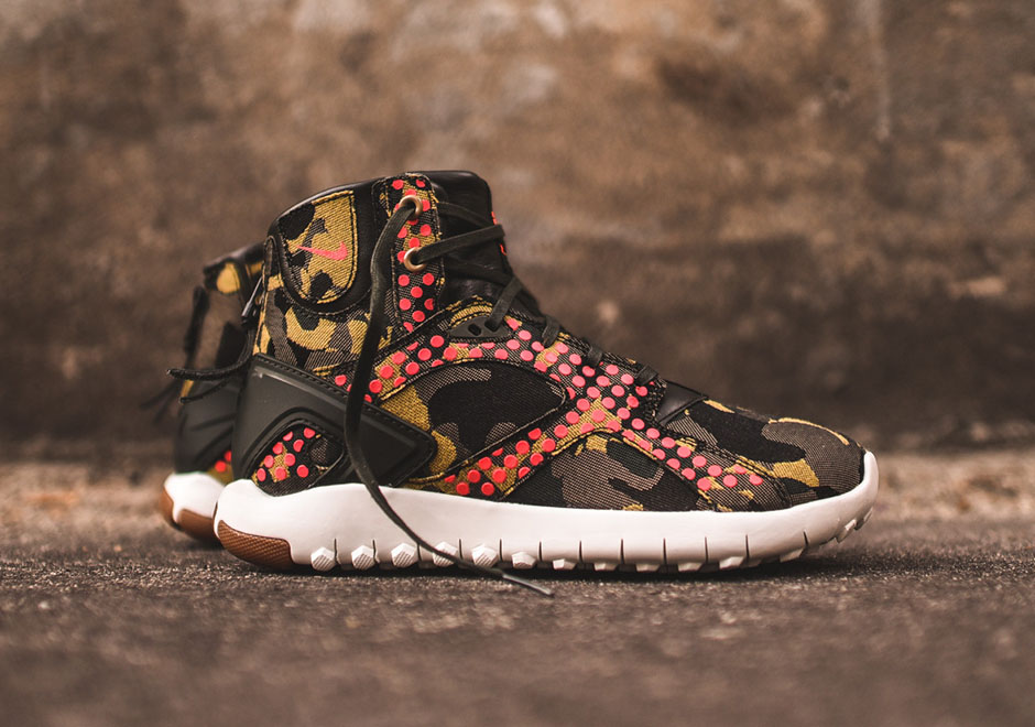 Nike Wmns Koth Mid Jcrd Desert Camo Dots 1