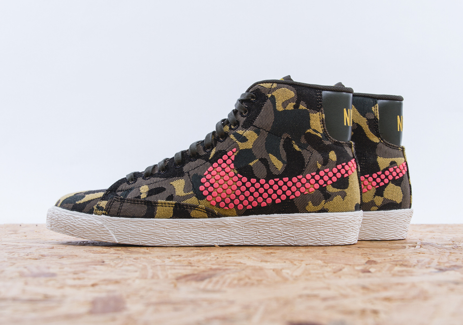 Nike Wmns Prm Jcrd Camo Polka Pack 05