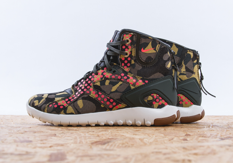 Nike Wmns Prm Jcrd Camo Polka Pack 06