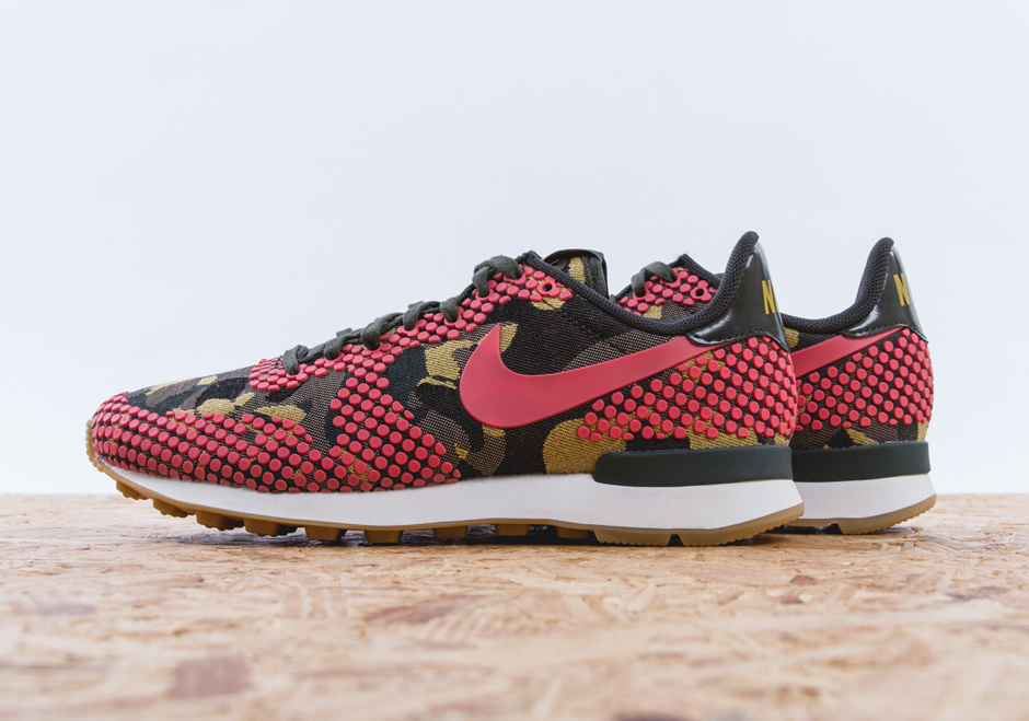 Nike Wmns Prm Jcrd Camo Polka Pack 07