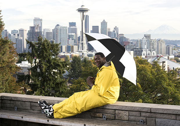 Shawn Kemp Recreates Classic Photo For Tomorrow’s Return of Reebok Kamikaze II