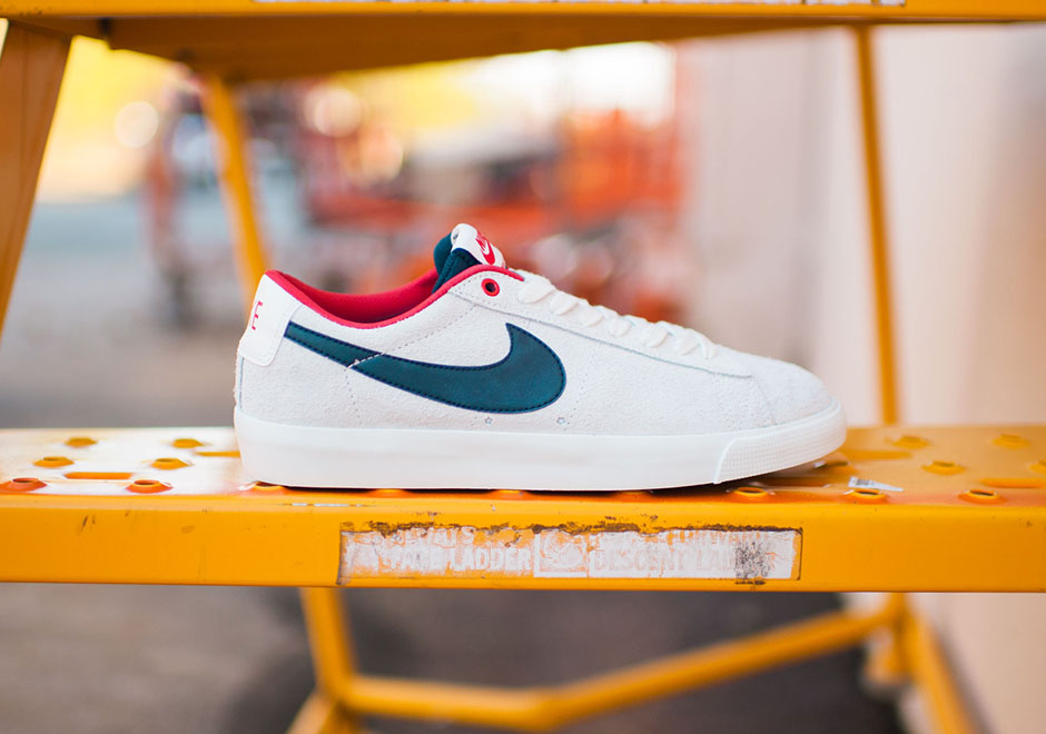 Nike Sb Blazer Low Gt Summit White Obsidian Red 0