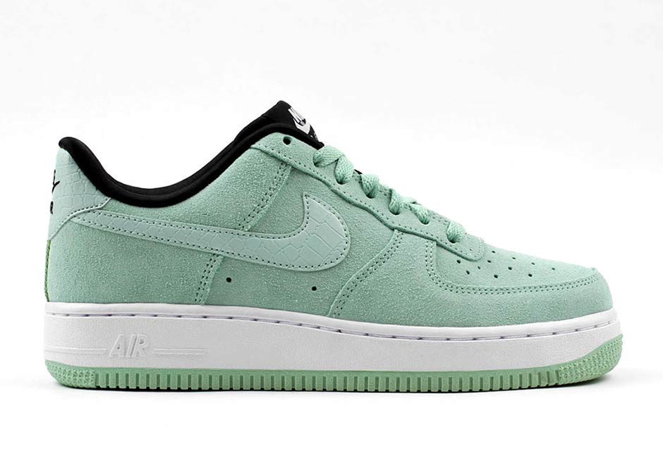 Nike Air Force 1 Low Suede Croc Skin 02