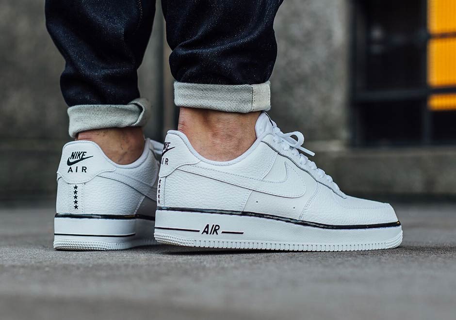 Nike Air Force 1 Low White White Black Stars 01