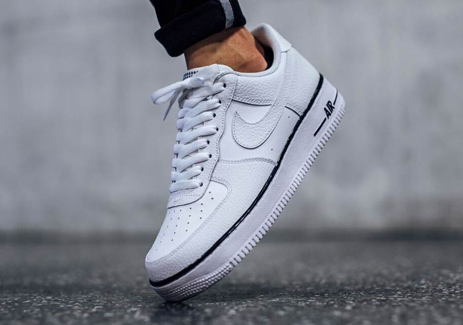 Nike Air Force 1 Low White White Black Stars 06