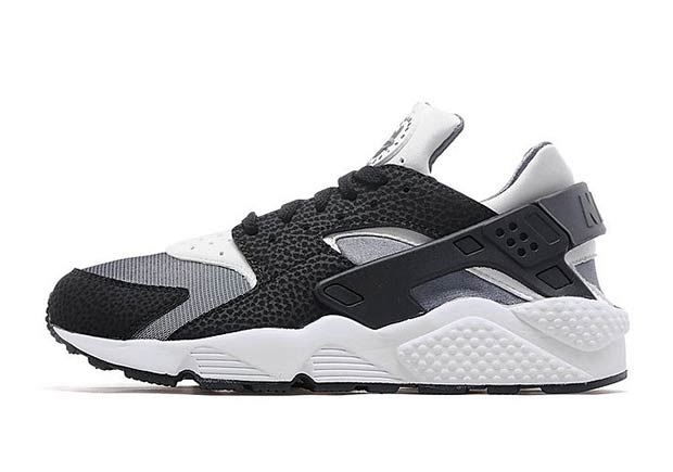 Nike Air Huarache Greyscale Black Safari White Neoprene 01