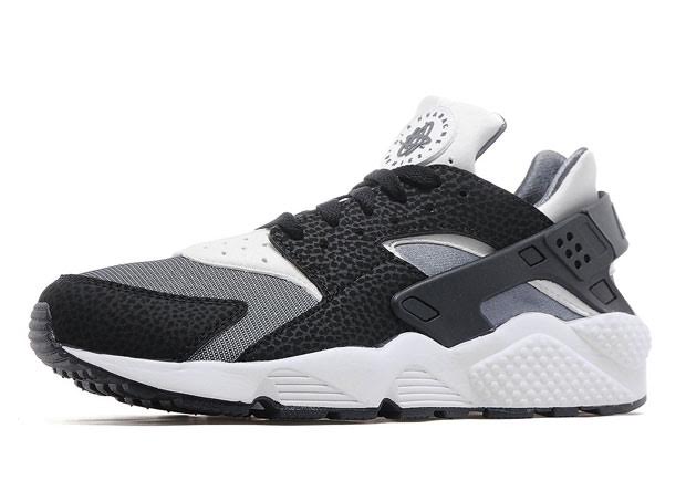 Nike Air Huarache White Black Safari Grey Summary