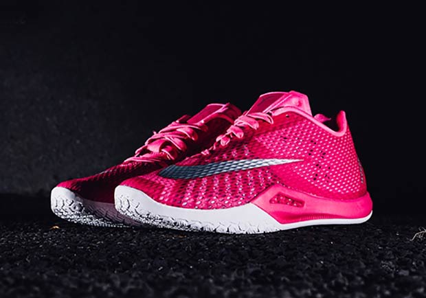 Nike Hyperlive Think Pink Edition 01