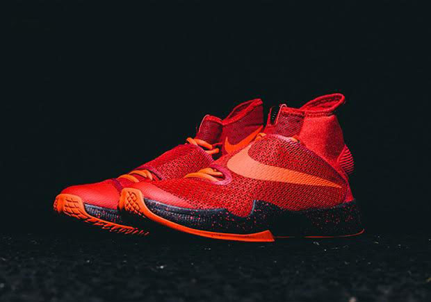 Nike Hyperrev 2016 "University Red"