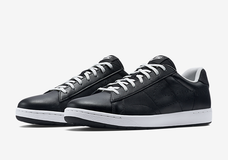 Nikecourt Tennis Classic Ultra Black White 01